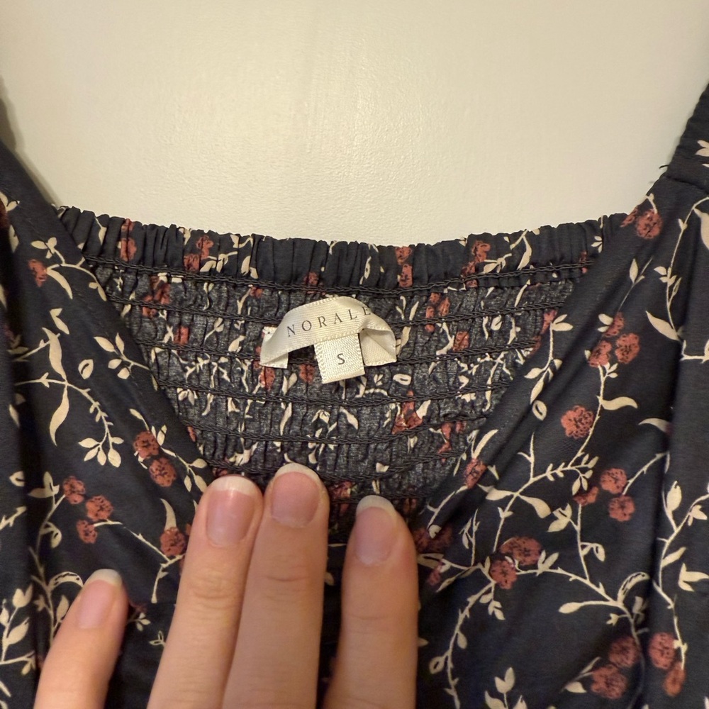 Chic Floral Maxi Dress - Picture 8 of 12
